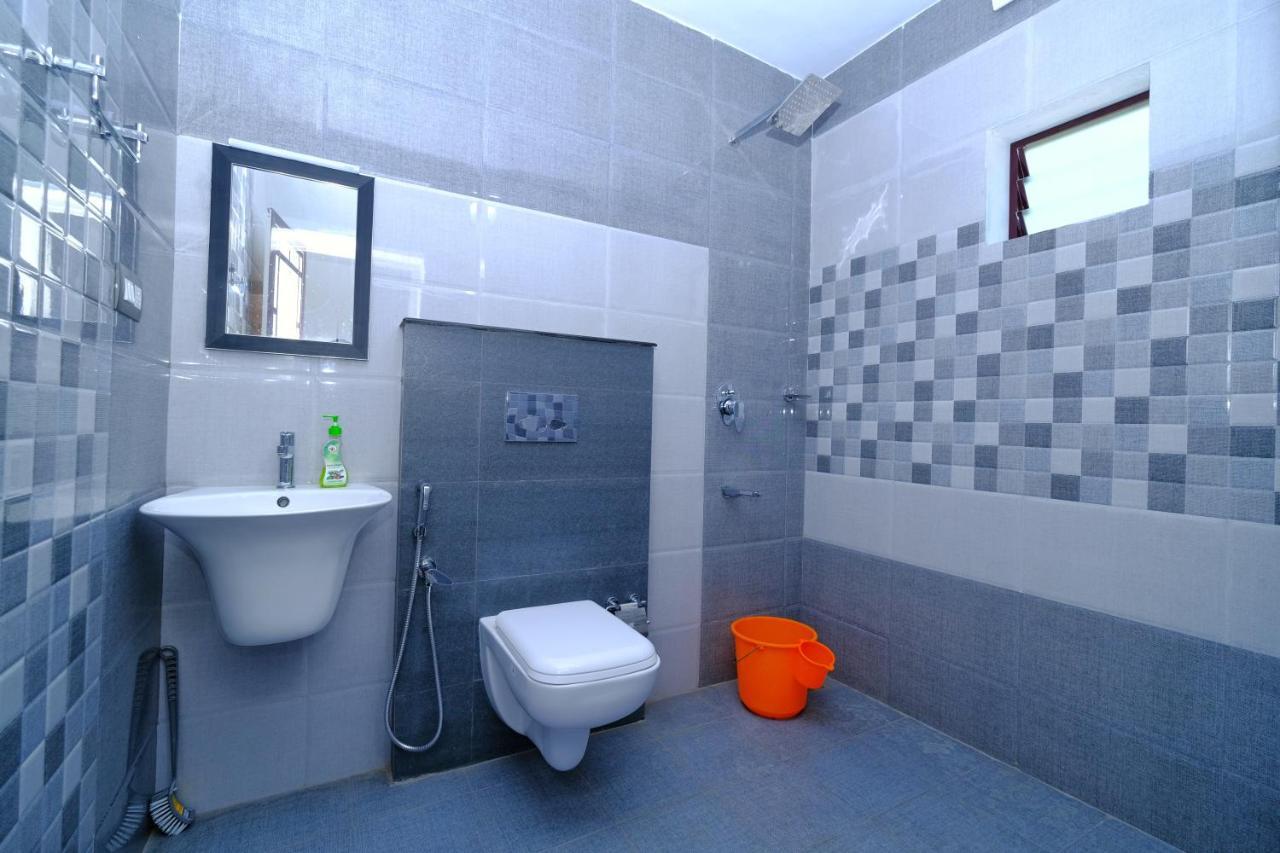 Marari Ebin Charlys Apartment Марарикулам Екстериор снимка